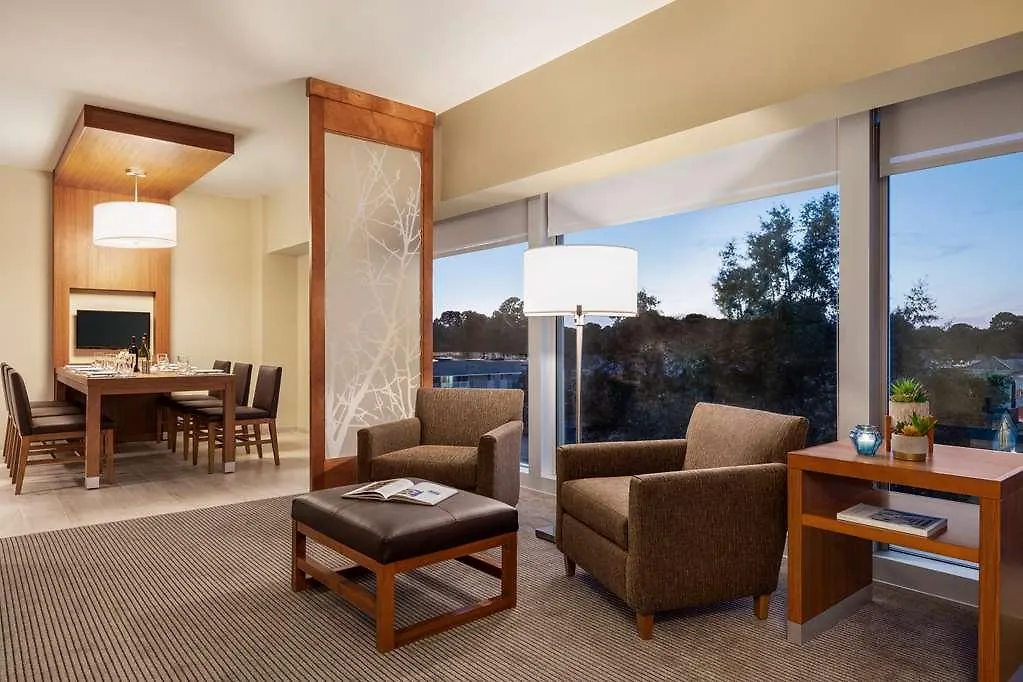 Hyatt Place Virginia Beach Town Center ホテル